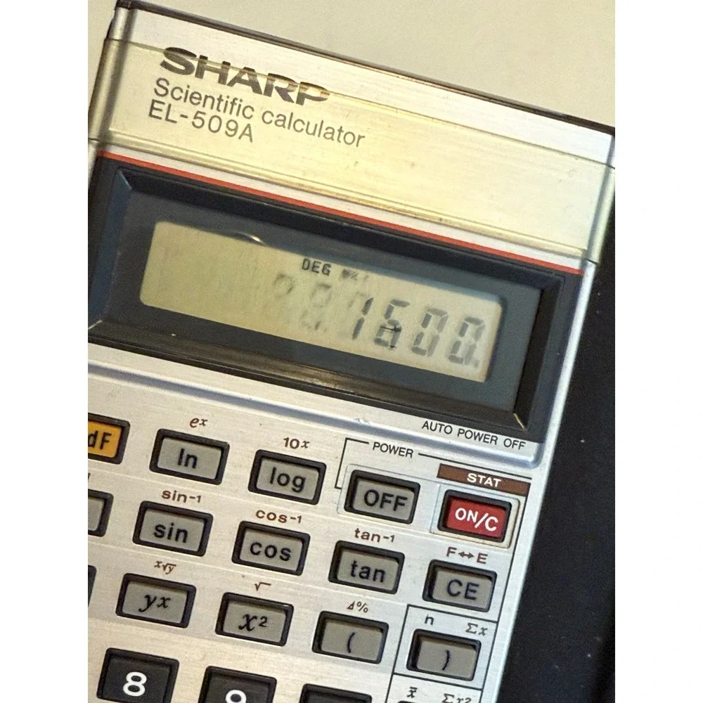 VINTAGE SHARP SCIENTIFIC EL-509A POCKET CALCULATOR  With Black Case ( Read Works